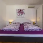 Haus Ivy * 茨里克韦尼察
