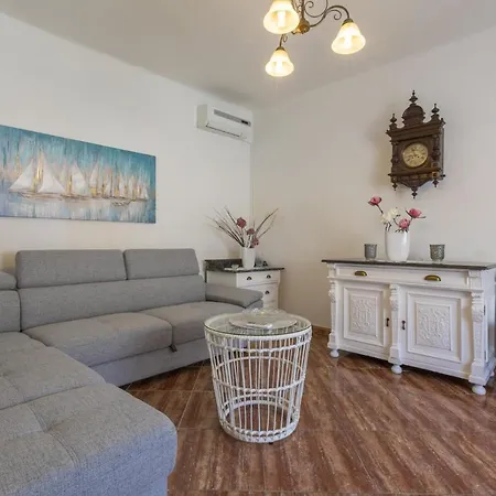 Haus Ivy 아파트 *